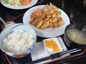 ミックスフライ定食