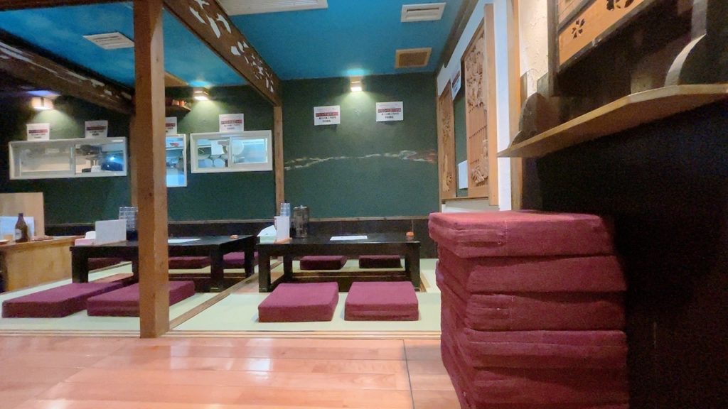 赤坂いわいやラーメン店内